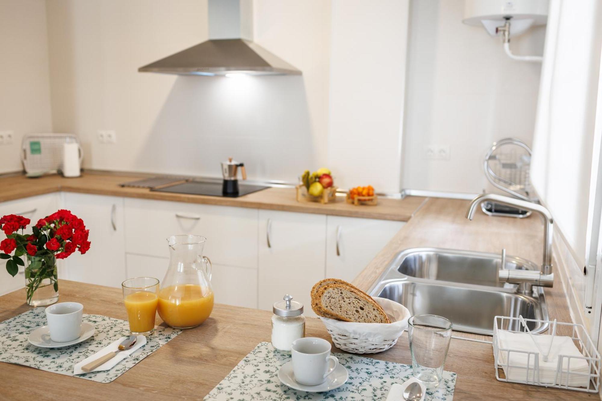 Apartamentos Luxury Suites Syrah Алмендралехо Екстериор снимка