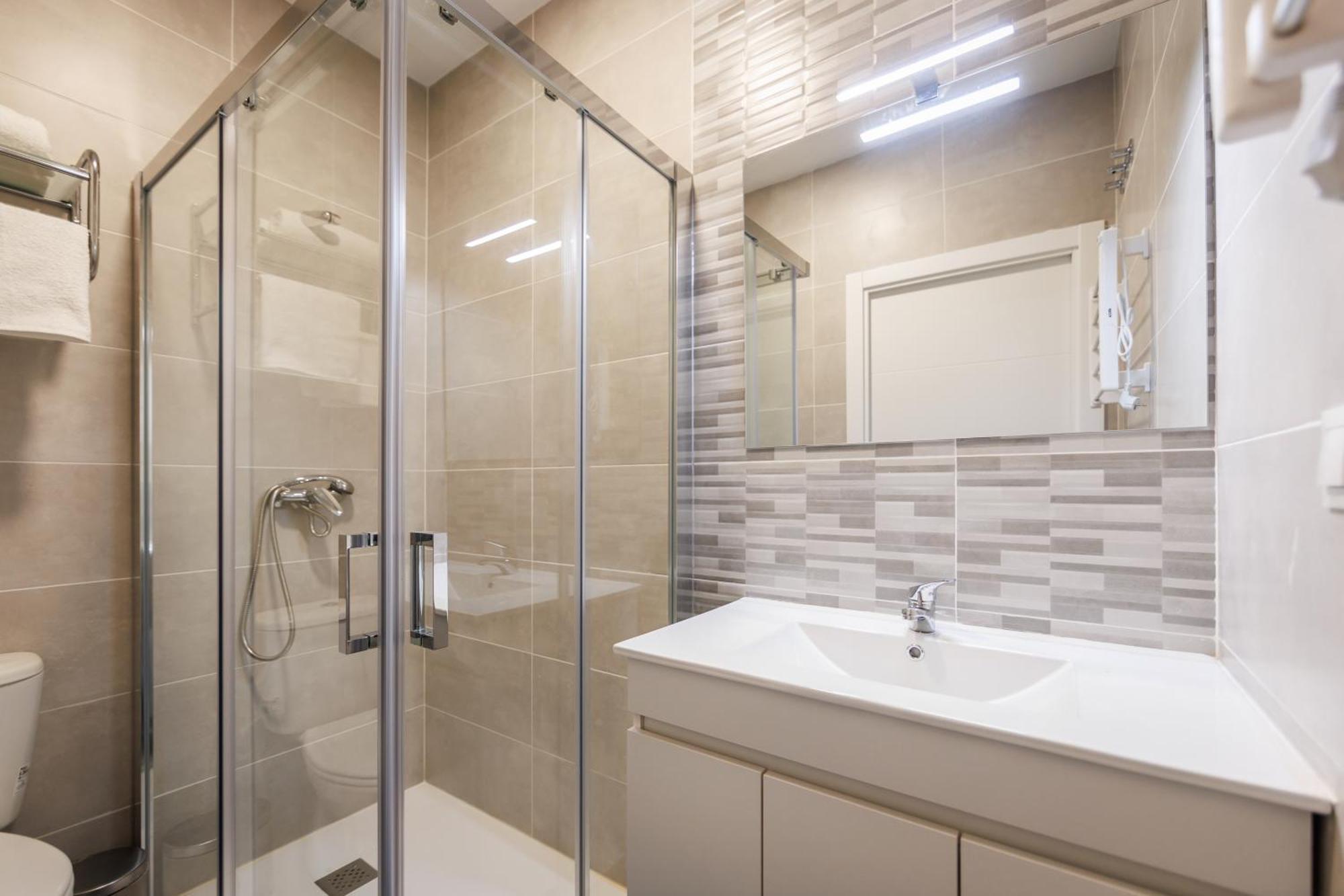Apartamentos Luxury Suites Syrah Алмендралехо Екстериор снимка